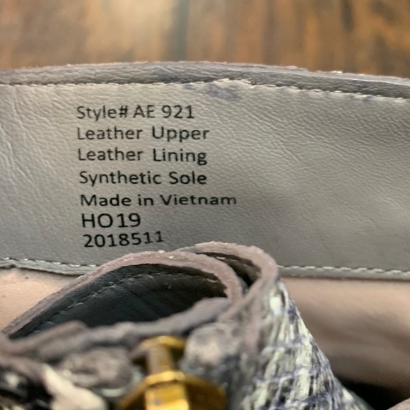 NWT J. Crew Multi-Buckle Snakeskin Leather Short Boot in Ivory Black - Picture 10 of 12